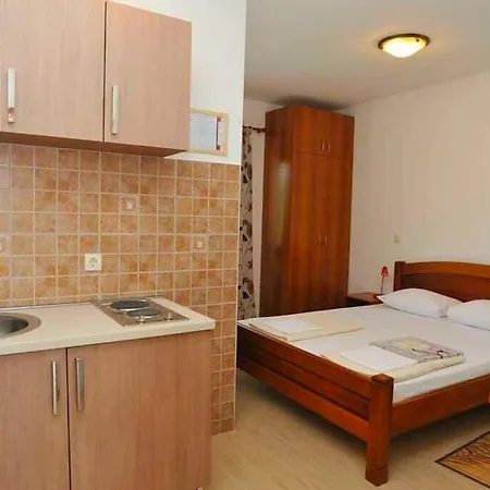 A&n Podkosljun Budva